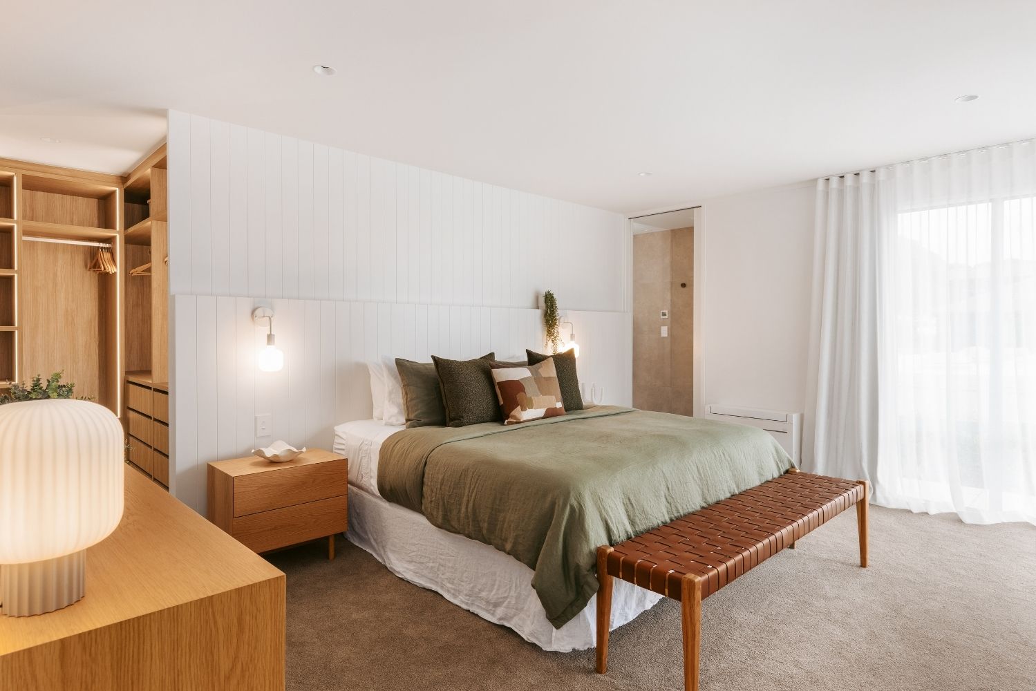bed in mount maunganui accom